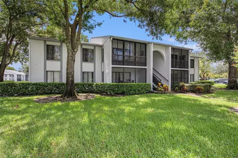 1135 Pine Ridge Cir W #D1, Tarpon Springs, FL 34688
