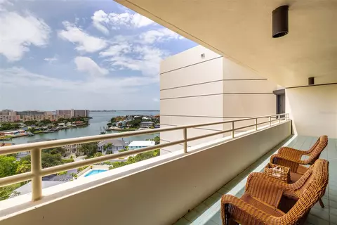 5940 Pelican Bay Plz S #1203, Gulfport, FL 33707