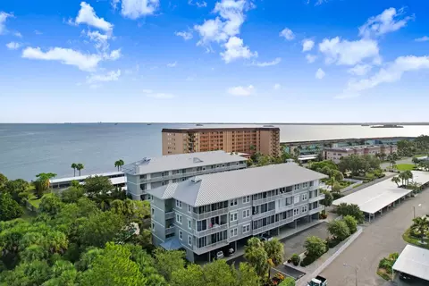 5 Island Park Pl #408, Dunedin, FL 34698