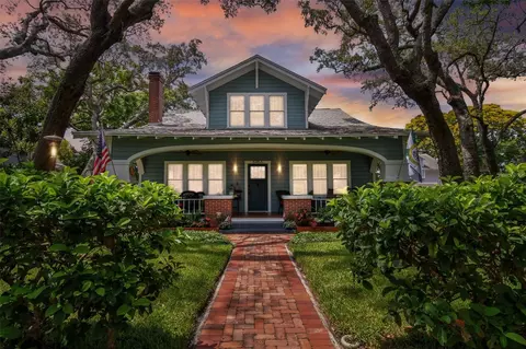 545 Scotland St, Dunedin, FL 34698