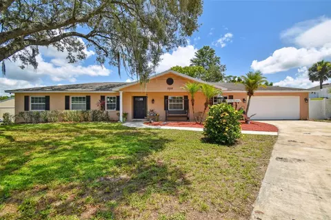 2228 Malibu Dr, Brandon, FL 33511