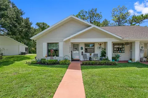 10726 Laquinta Dr, New Port Richey, FL 34654