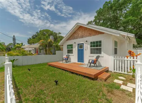 1116 37th St W, Bradenton, FL 34205