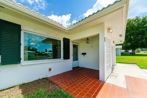 14075 94th Pl, Seminole, FL 33776