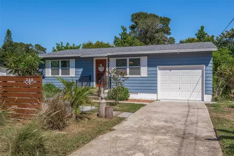 368 4th St NW, Largo, FL 33770
