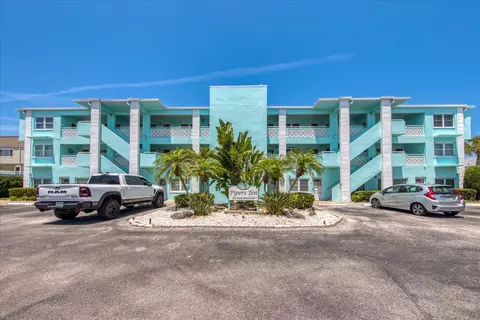 423 S Paula Dr #102, Dunedin, FL 34698