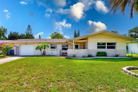 12645 138th Ln, Largo, FL 33774