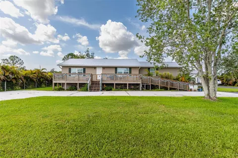 1007 77th St E, Palmetto, FL 34221