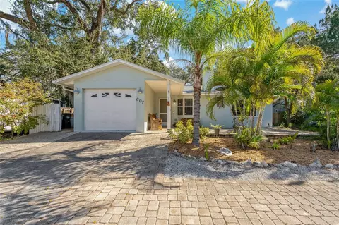 807 Carolina Ave, Tarpon Springs, FL 34689