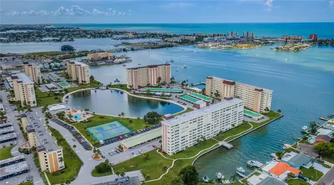 4725 Cove Cir #704, Saint Petersburg, FL 33708