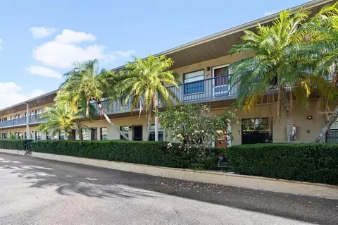 5925 Terrace Park Dr N #208, Saint Petersburg, FL 33709