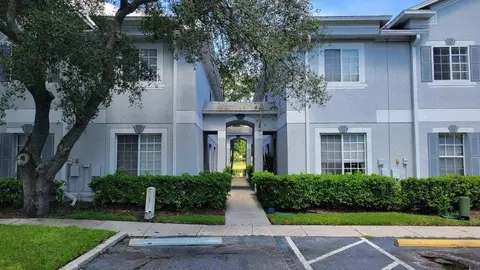 4035 Dolphin Dr, Tampa, FL 33617