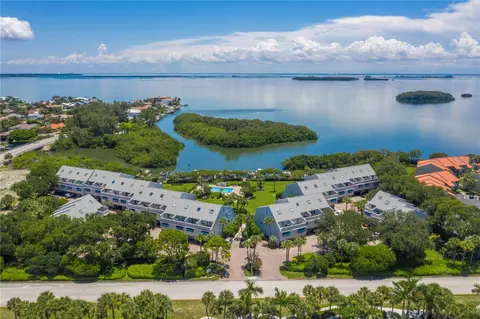 1355 Pinellas Bayway S #5, Tierra Verde, FL 33715