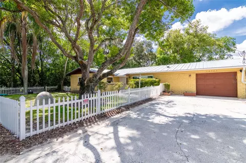 18703 Yocam Ave, Lutz, FL 33549