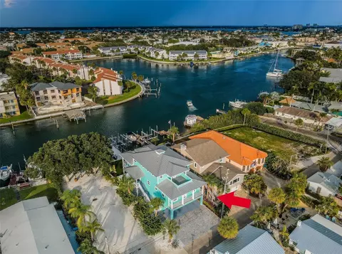 12316 Lagoon Ln, Treasure Island, FL 33706