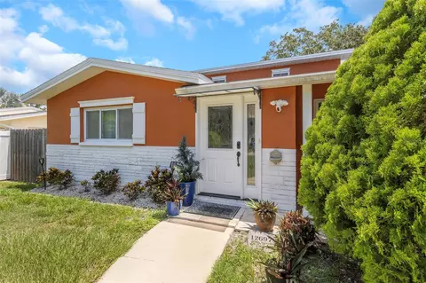 12697 135th St, Largo, FL 33774