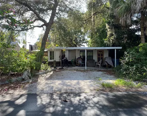 1004 Brookwood Dr S, Saint Petersburg, FL 33707