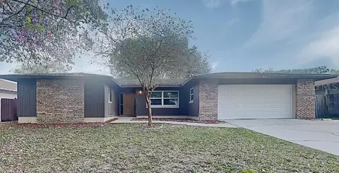 3103 Clovewood Pl, Seffner, FL 33584