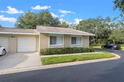 1660 Cape Ann Ave NE #4, Saint Petersburg, FL 33702