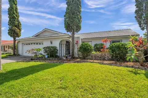 1217 Ranchwood Dr E, Dunedin, FL 34698