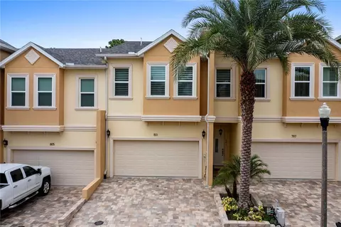 801 Grand Cypress Ct N, Tarpon Springs, FL 34689