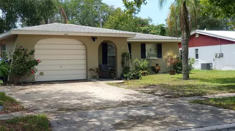 695 34th St SE, Largo, FL 33771
