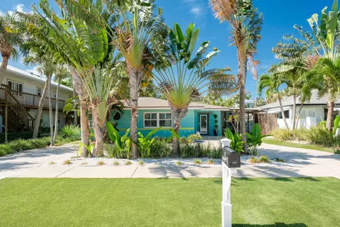 153 42nd Ave, Saint Pete Beach, FL 33706