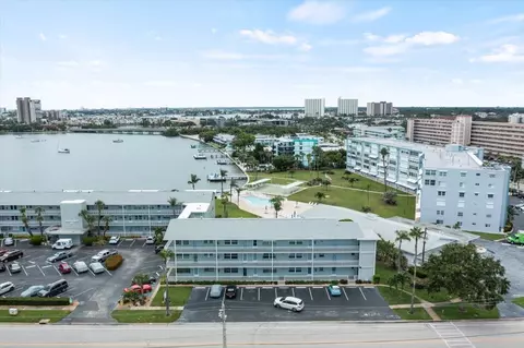 1898 Shore Dr S #116, South Pasadena, FL 33707