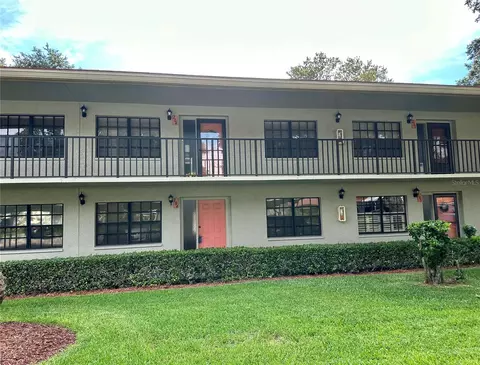 2040 Lakeview Dr #104, Clearwater, FL 33763