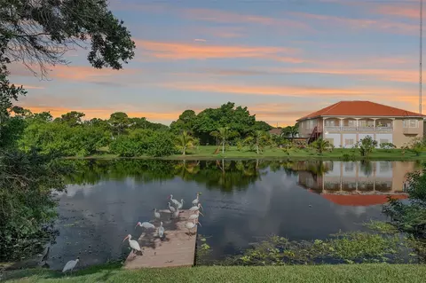 8242 Denise Dr E, Seminole, FL 33777