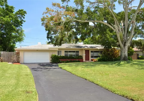 2300 Beach Dr SE, Saint Petersburg, FL 33705