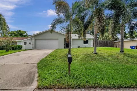 1115 Oakwood Dr, Dunedin, FL 34698