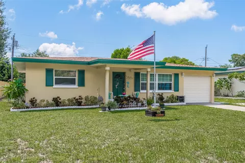 1928 Atlantis Dr, Clearwater, FL 33763
