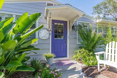 652 Lexington St, Dunedin, FL 34698