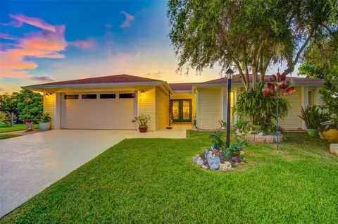15723 Donzi Dr, Hudson, FL 34667
