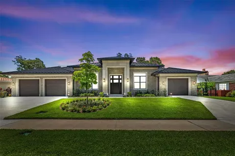 605 Ponce De Leon Blvd, Belleair, FL 33756