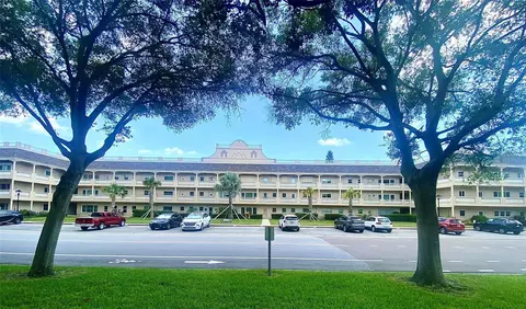 2170 Americus Blvd N #41, Clearwater, FL 33763