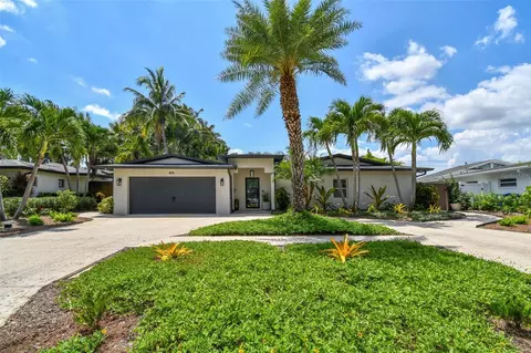 890 Rafael Blvd NE, Saint Petersburg, FL 33704