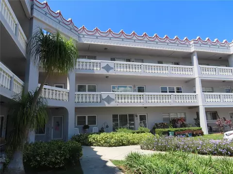 2295 Americus Blvd E #5, Clearwater, FL 33763