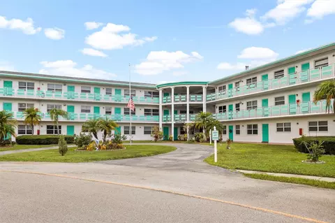 1950 59th Ave N #210, Saint Petersburg, FL 33714