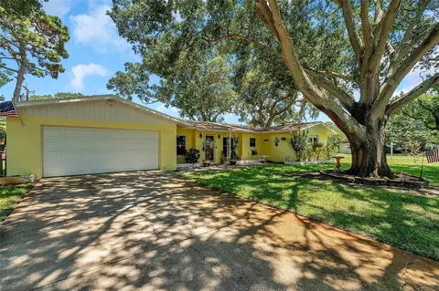8447 Robin Rd, Seminole, FL 33777