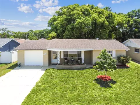 7720 Dale Dr, Port Richey, FL 34668