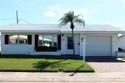 9950 41st St N, Pinellas Park, FL 33782