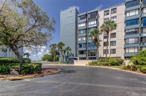 644 Island Way #108, Clearwater Beach, FL 33767