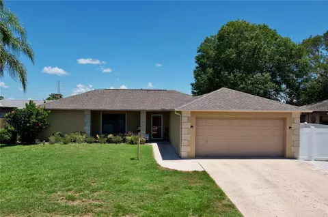 1114 Springtime Dr, Holiday, FL 34691