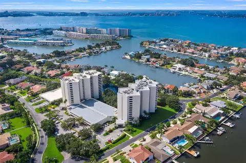 5950 Pelican Bay Plz S #902, Gulfport, FL 33707