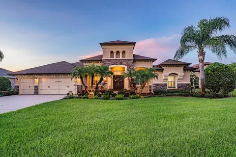 3175 Foxwood Ln, Tarpon Springs, FL 34688