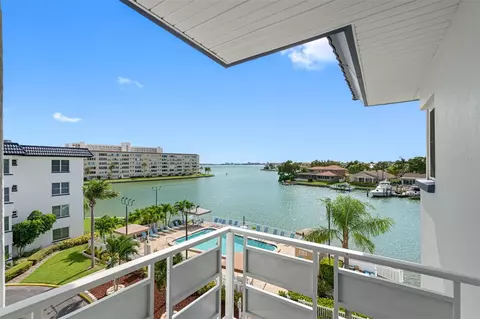 5955 30th Ave S #401, Gulfport, FL 33707
