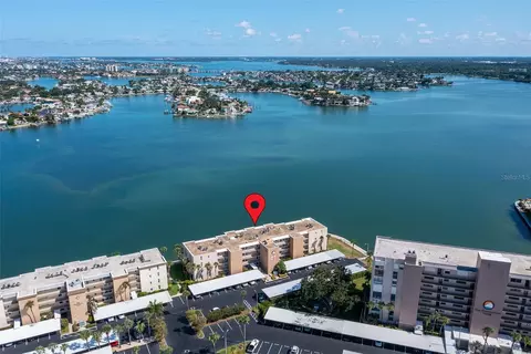 7910 Sun Island Dr S #107, South Pasadena, FL 33707