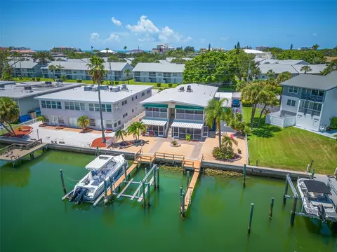 12005 3rd St E #3, Treasure Island, FL 33706